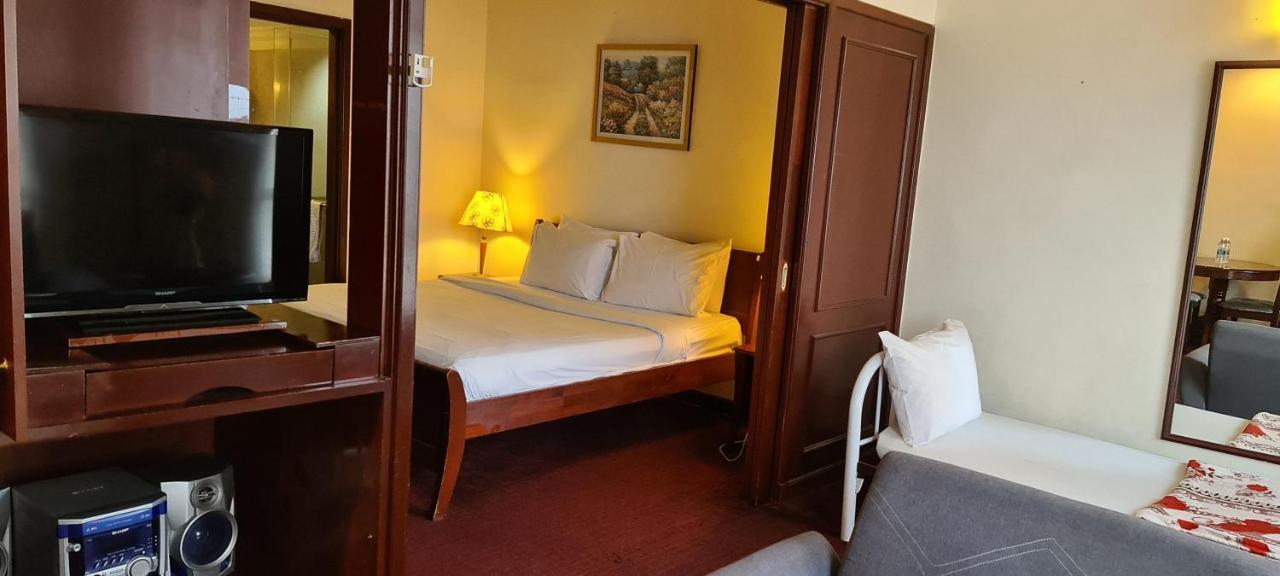 Raymond Suites At Berjaya Times Square Kuala Lumpur Luaran gambar